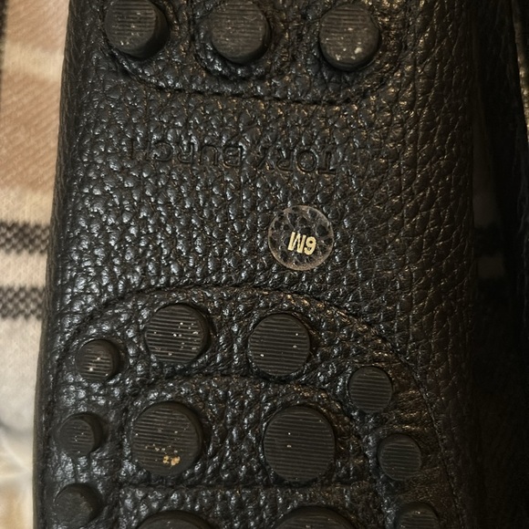 Tory Burch driving loafers. - Picture 4 of 6